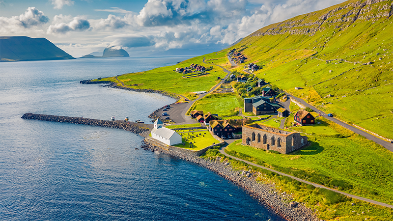 Ankomst till Frarna, Kirkjubur och Trshavn